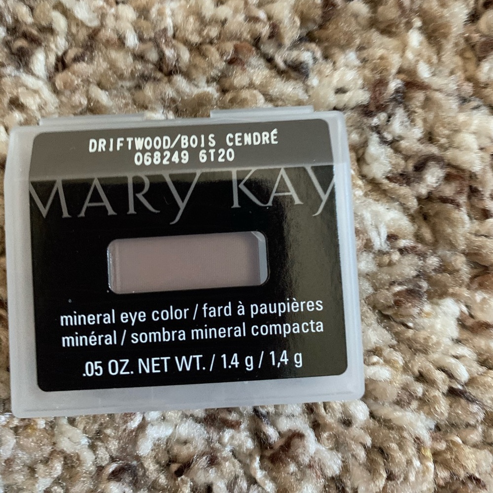 NEW Mary Kay Refill Mineral Eye Color!!!